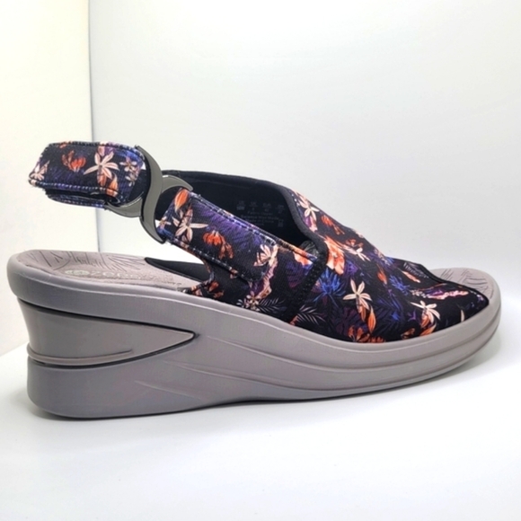 Bzees 10W Women's Viva Sandal Floral Wedge Heel Slip On Casual Comfy Summer - Picture 11 of 14